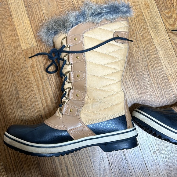 Sorel Tofino II Boots - Picture 6 of 10